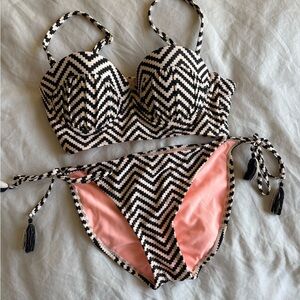 Xhilaration Black and cream Zigzag Bikini Set bathing swim suit small medium